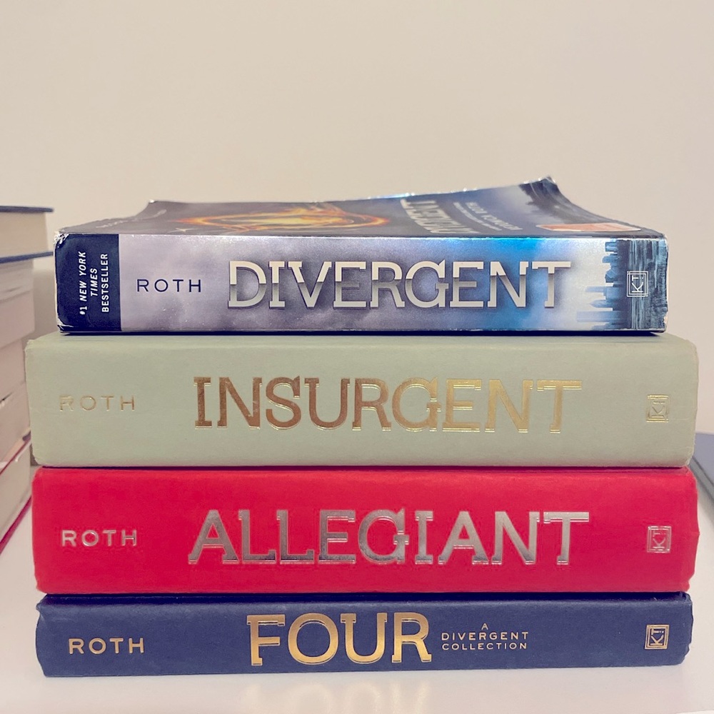 Complete Divergent Series Book Set